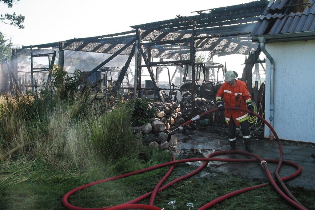 fire fighters, fire service, fire fighting, fire damage, hose, firefighter, extinguish fire, fire extinguishing, fire damage, fire damage, fire damage, fire damage, fire damage